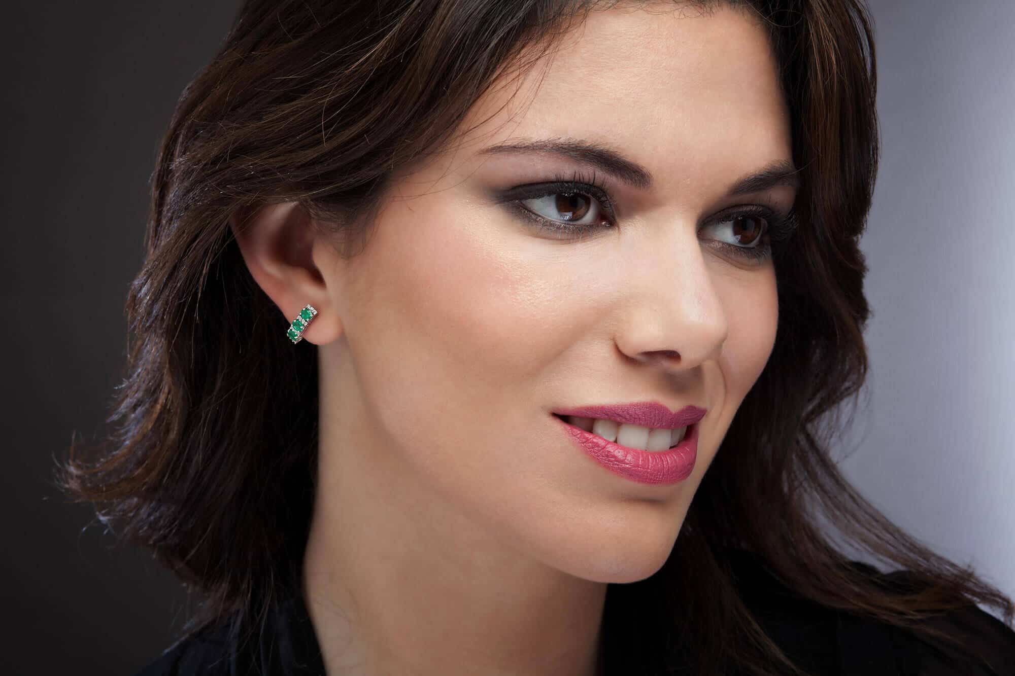 Orecchini Trilogy color smeraldi brillanti