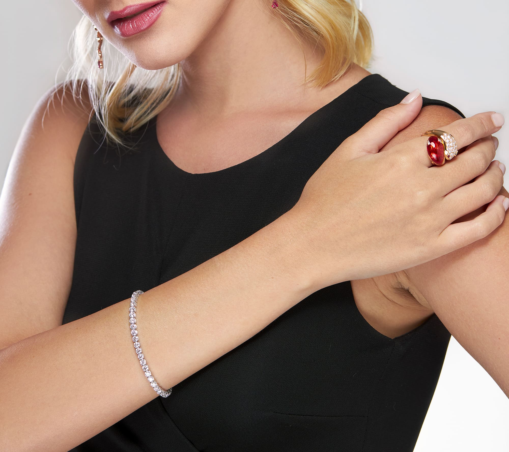 Anello serpenti '70 in oro rosa con antica lavorazione a smalto