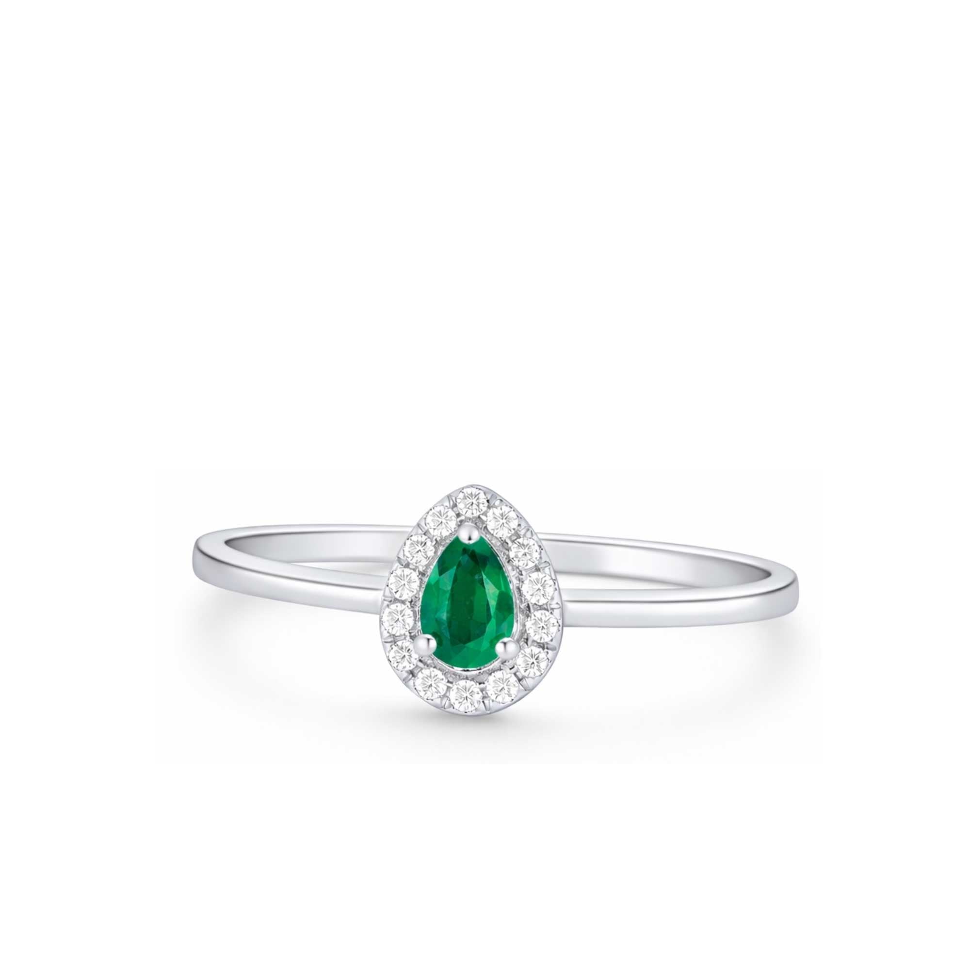 White gold ring with Emerald