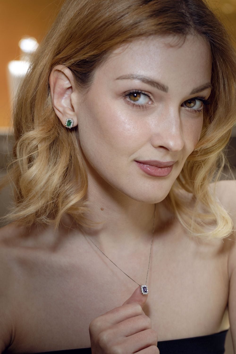 Collana con Ciondolo diamanti e zaffiro - immagine 2