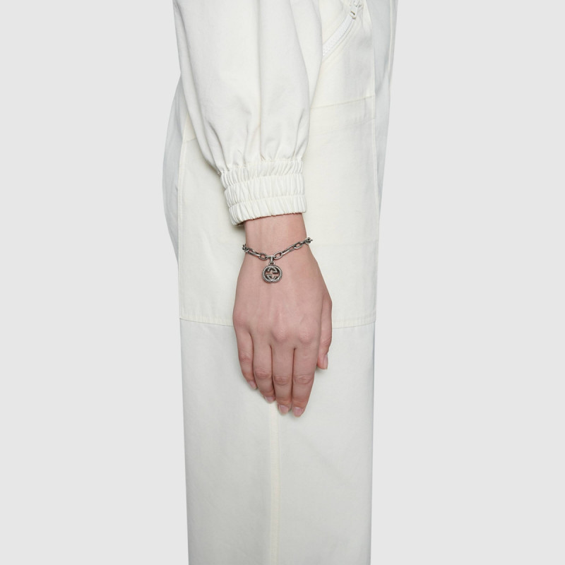 GUCCI-Bracciale-in-argento-con-GG-YBA607158001 bracelet sconto discount Gucci silver