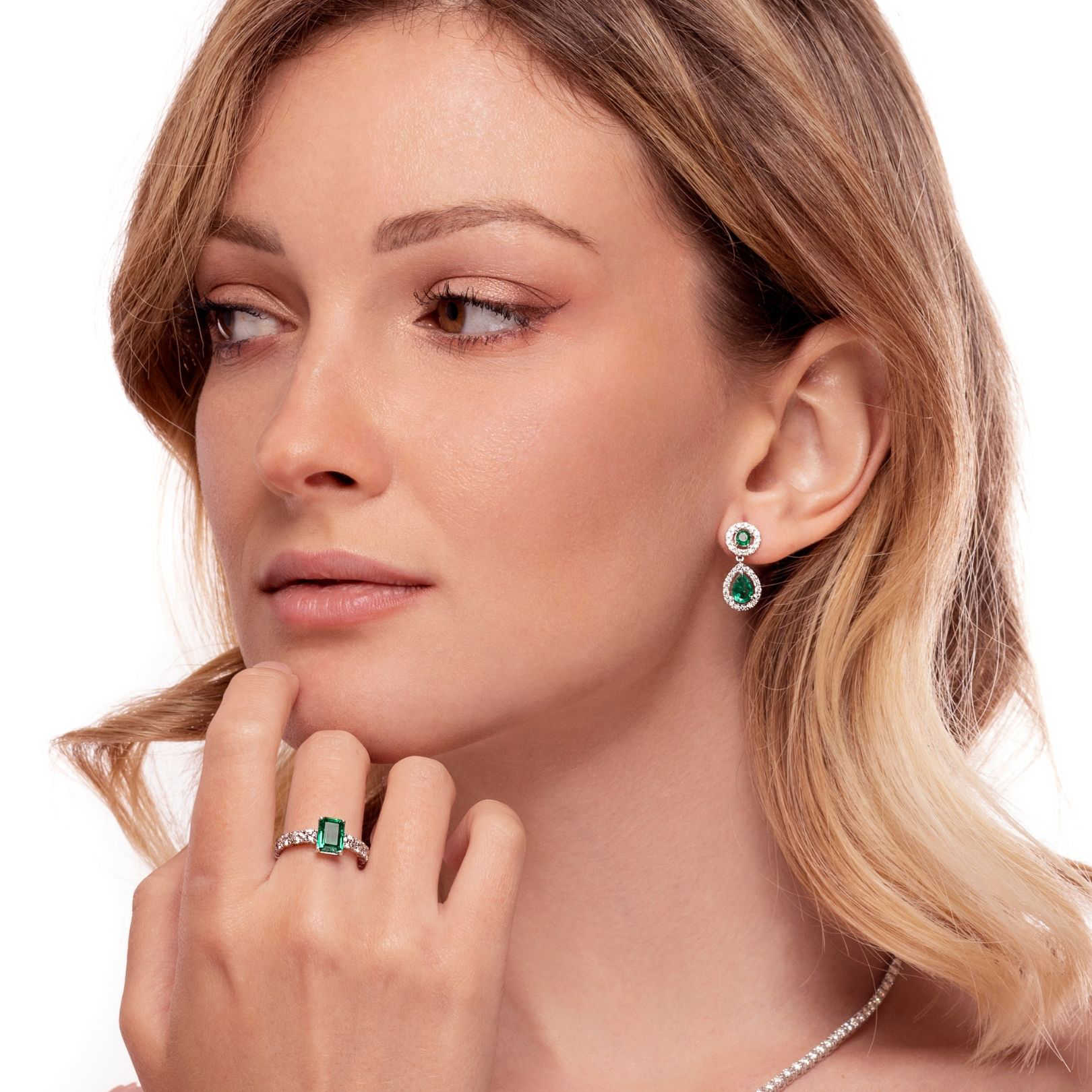 E180255S Orecchini diamanti smeraldi emerald earrings diamond sconto discount a