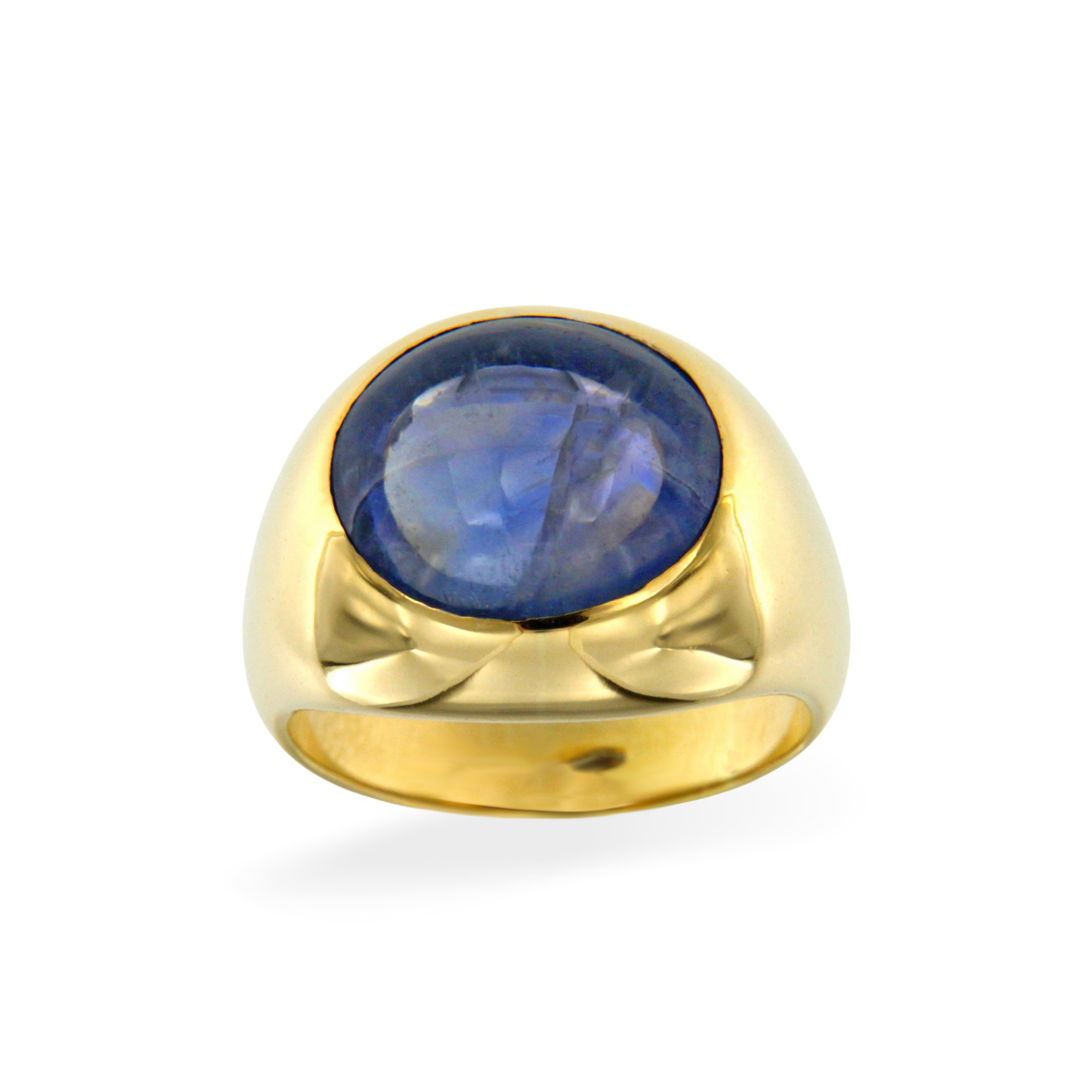 Anello in oro giallo con zaffiro cabochon ring with cabochon sapphire a