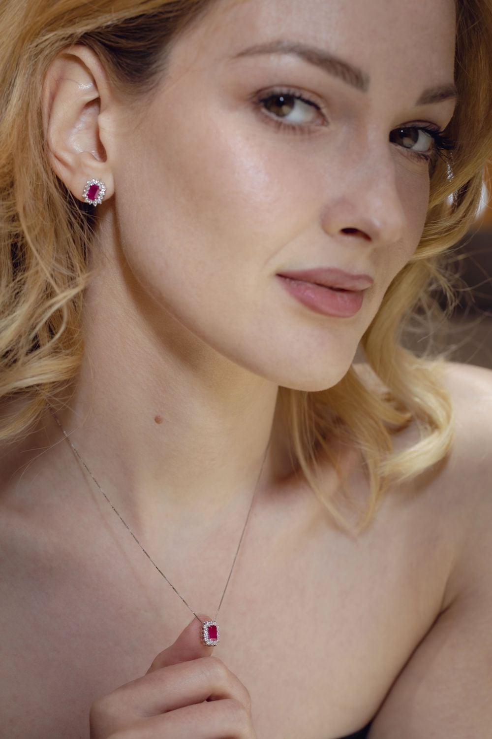 Orecchini diamanti e rubini - immagine 3