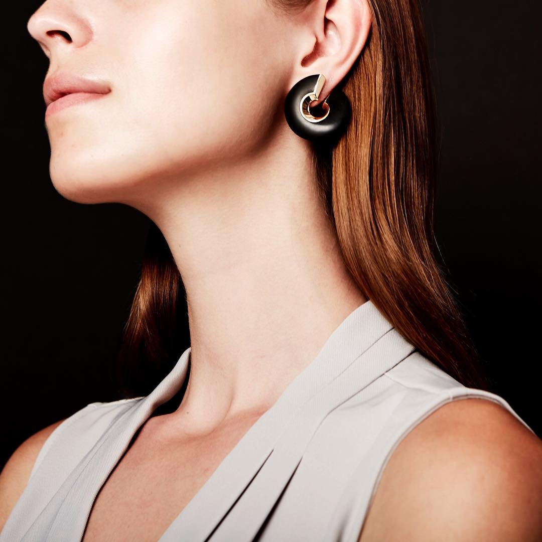 VHERNIER Orecchini VERSO Midi Giaietto - immagine 2