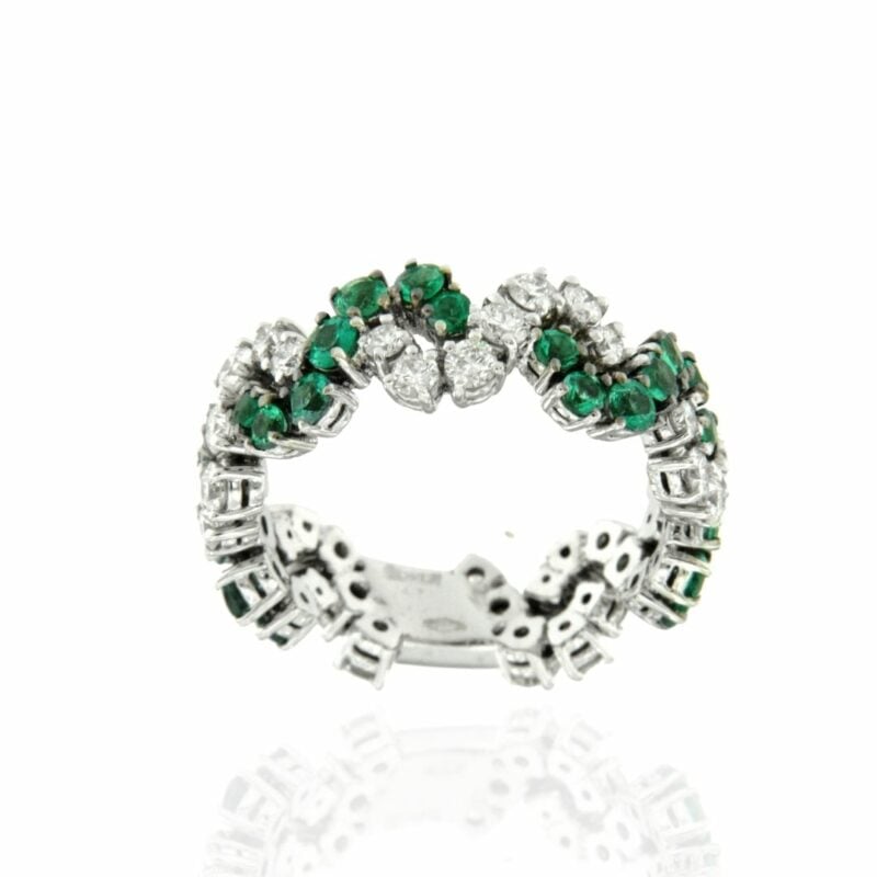 Anello Intrecci oro bianco con diamanti e smeraldi