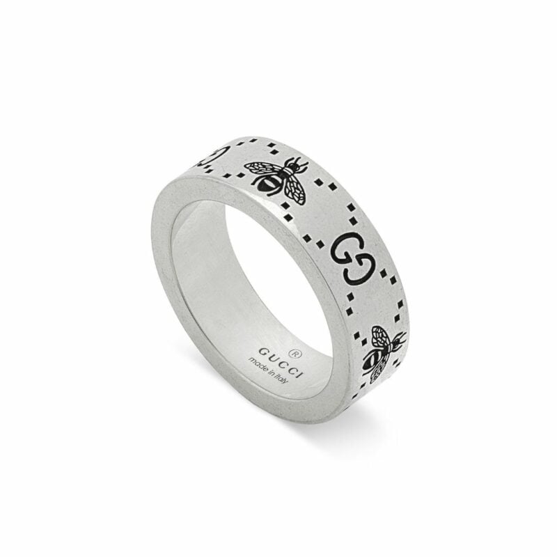 anello gucci bee a fascia sottile con incisione ape e GG ring signature