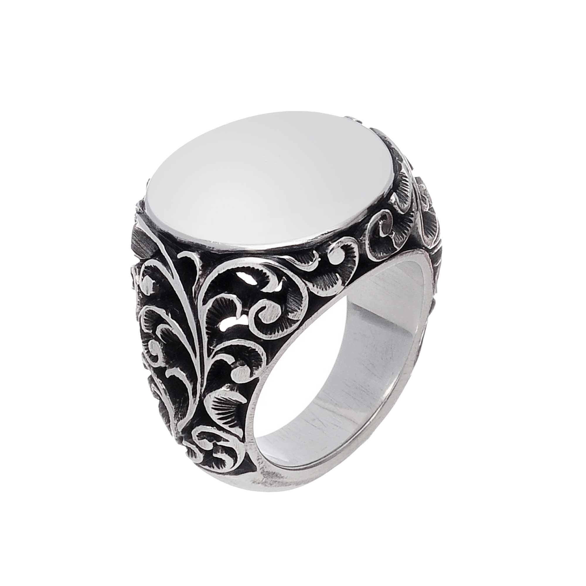 CHEVALIER SILVER RING WITH SCRATCHED WHITE PLATE
