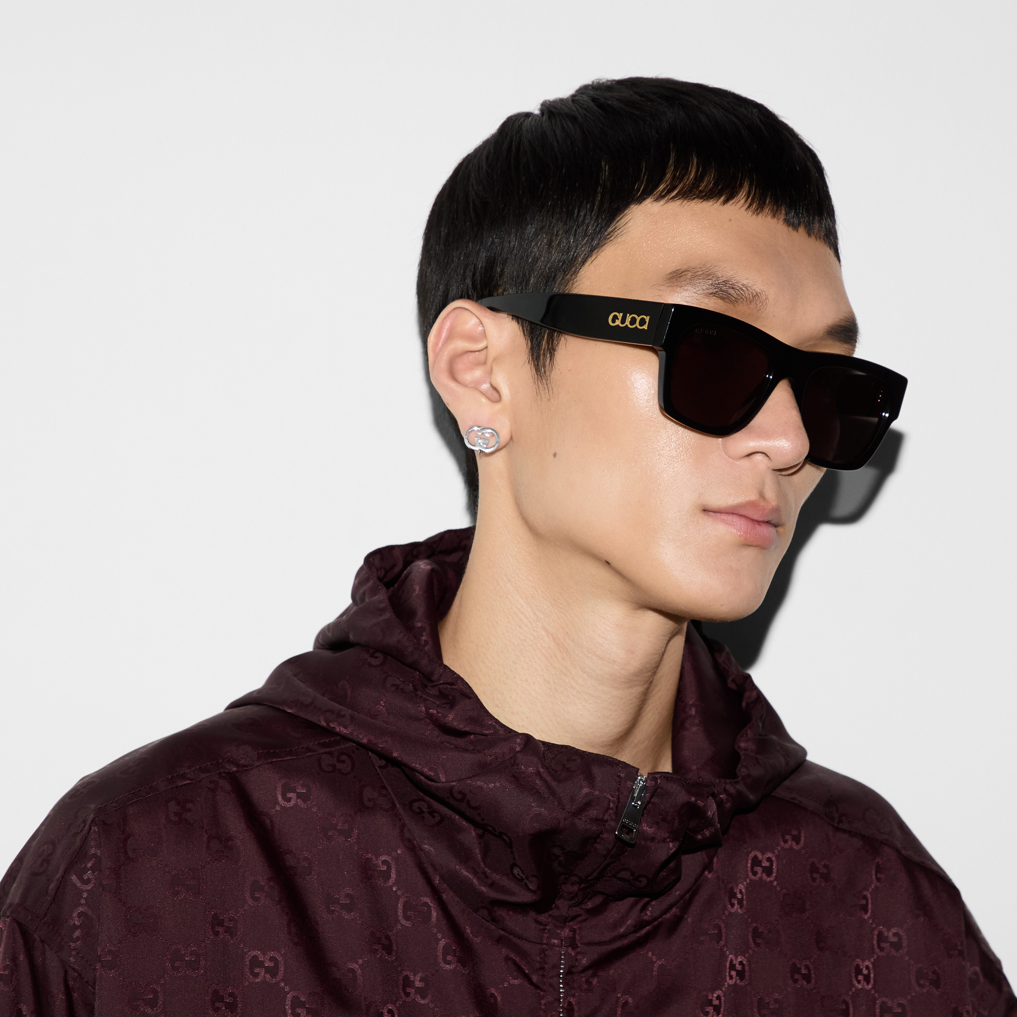 ORECCHINI A BOTTONE GUCCI INTERLOCKING - immagine 3