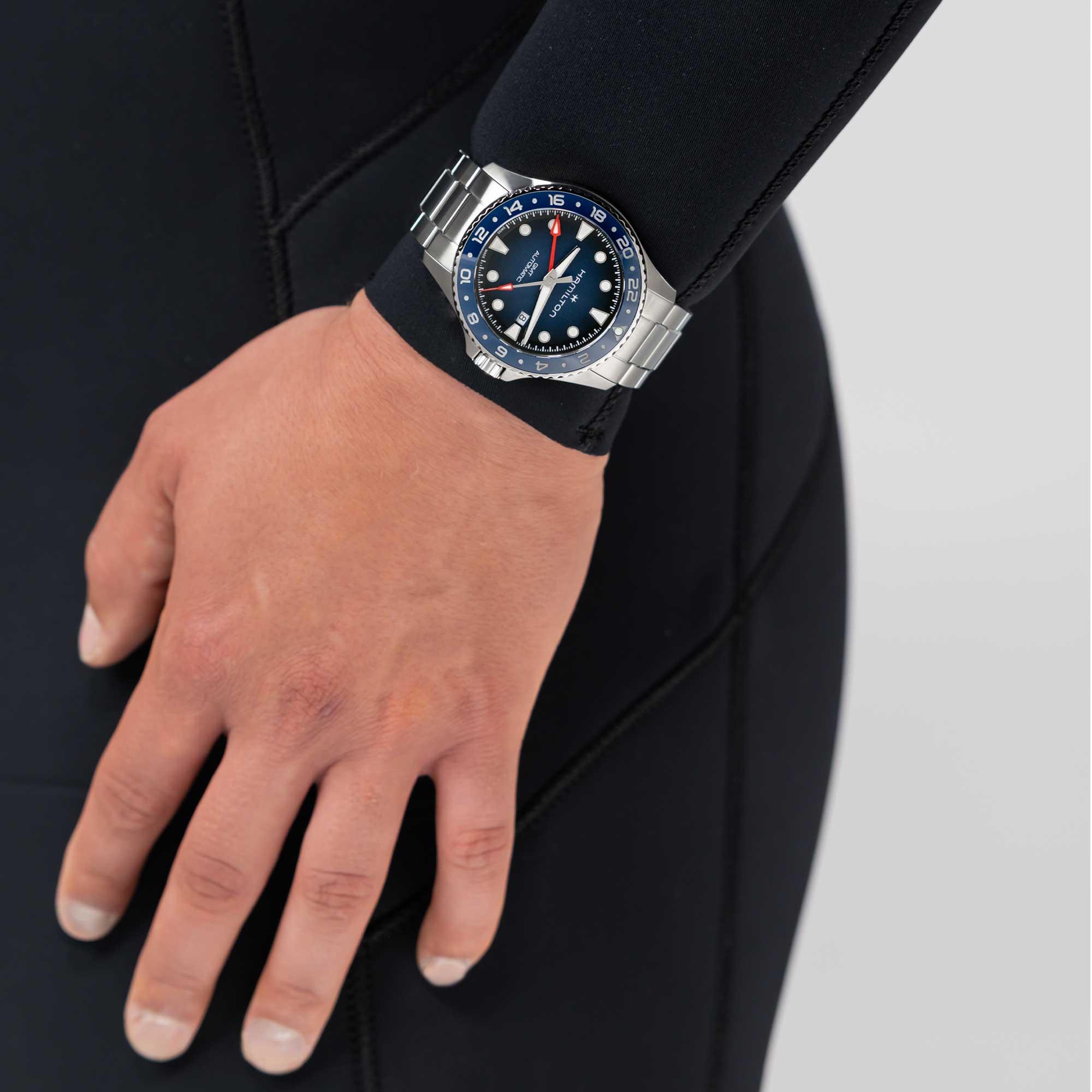 KHAKI NAVY SCUBA AUTO GMT QUADRANTE BLU 43 MM - immagine 3